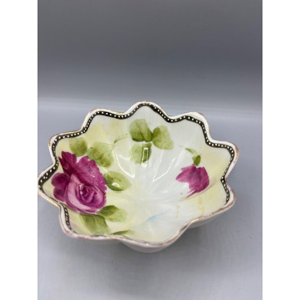 Vtg Nippon 3 footed Trinket DIsh Hand Painted Floral Japan